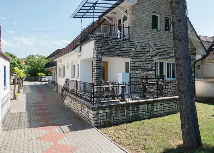 Mueller's 1 Apartman *